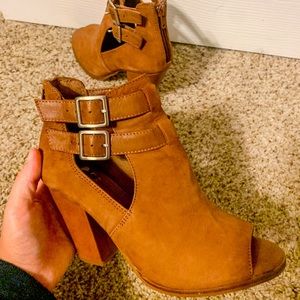 Camel Booties